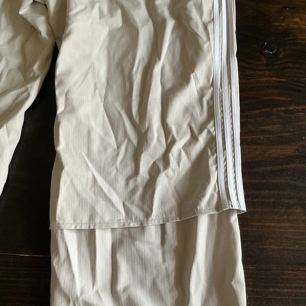Adidas ClimaCool Mens Golf Pants 40x28 Beige Tan 3-Stripe Straight Leg Polyester